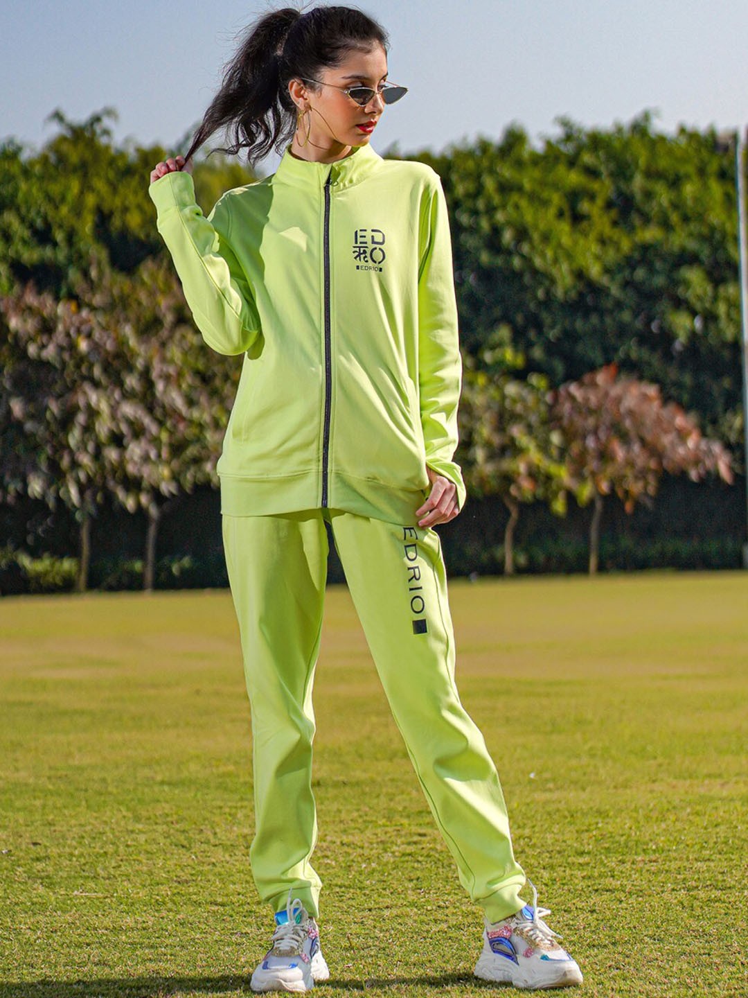 

EDRIO Mock Collar Cotton Low-Rise Tracksuits, Lime green