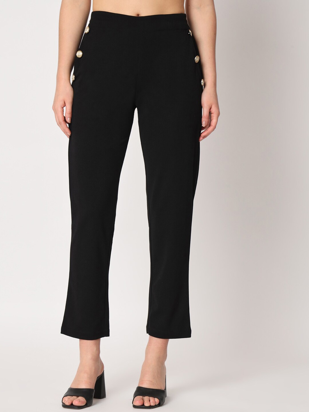 

Zastraa Women Black Peg Leg Slim Fit High-Rise Cropped Trousers