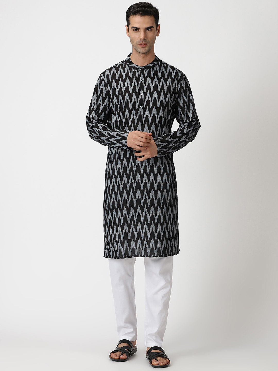 

Saffron Threads Ikat Printed Mandarin Collar Pure Cotton Straight Kurta, Black