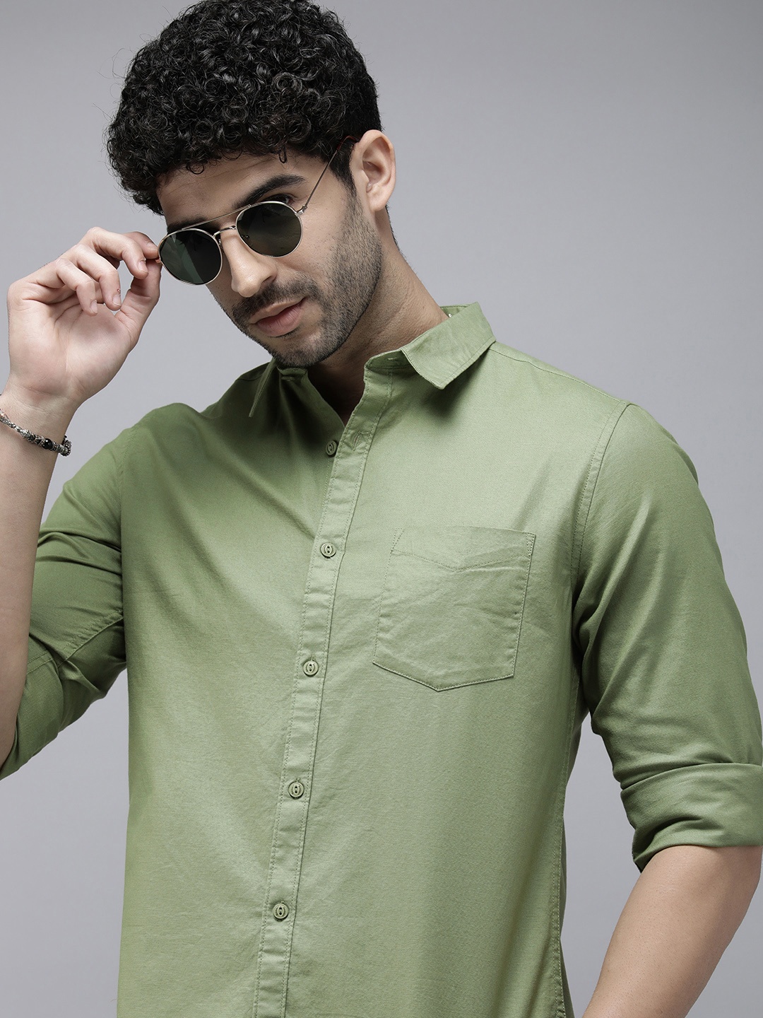 

Roadster Men Opaque Casual Shirt, Green