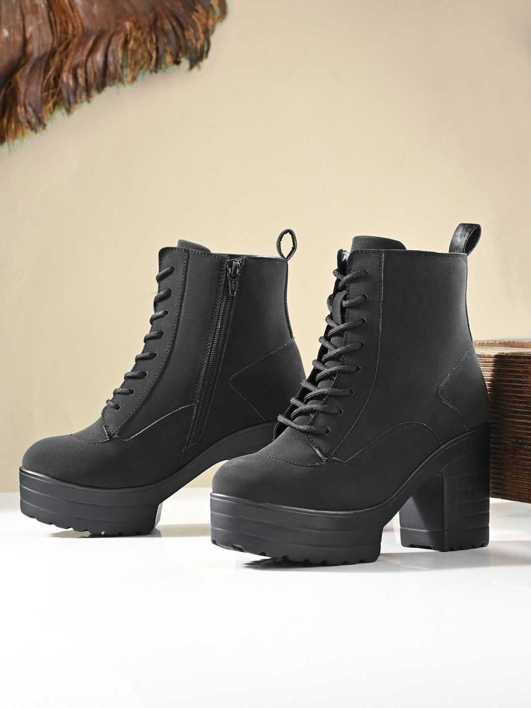 

El Paso Women Platform Heel Mid-Top Chunky Boots, Black