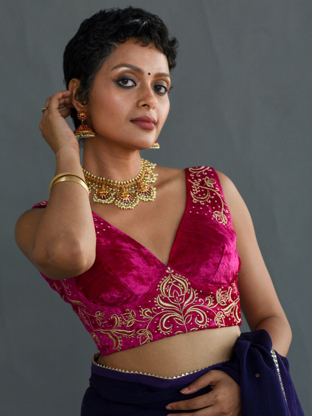 

Suta Embroidered V-Neckline Saree Blouse, Pink