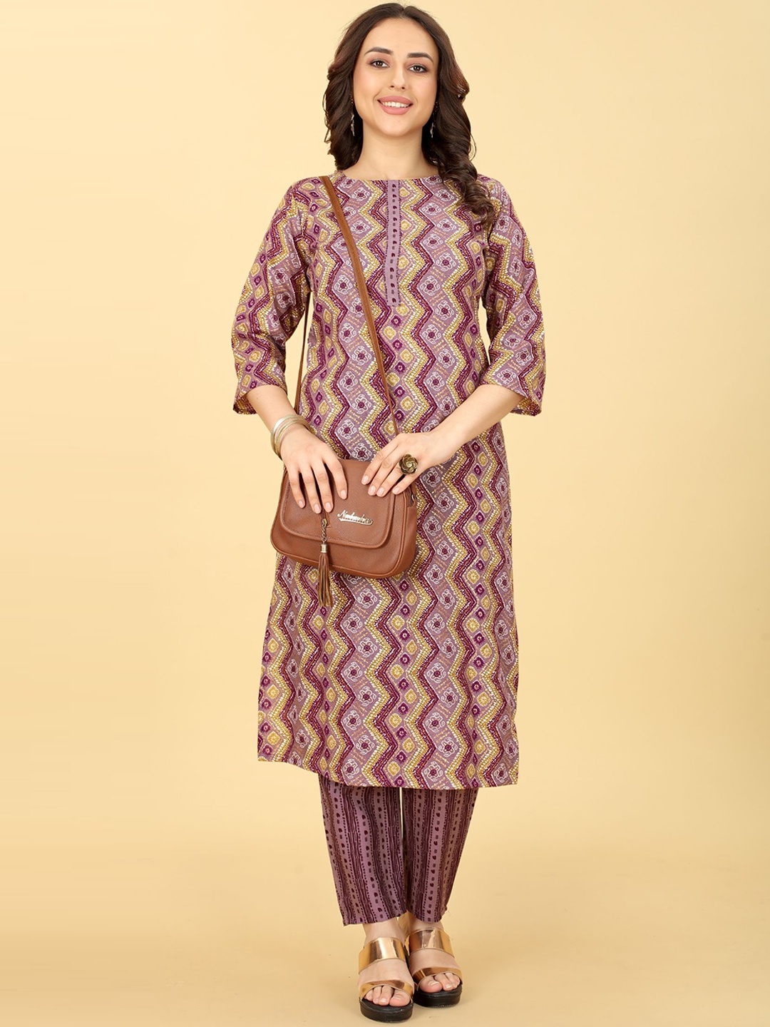 

KALINI Geometric Printed Kurta with Trousers, Burgundy