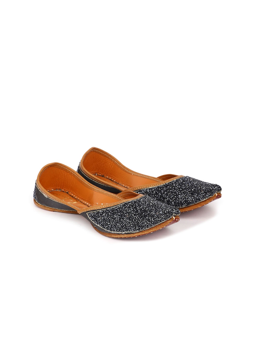 

The Desi Dulhan Embellished Ethnic Mojaris, Grey