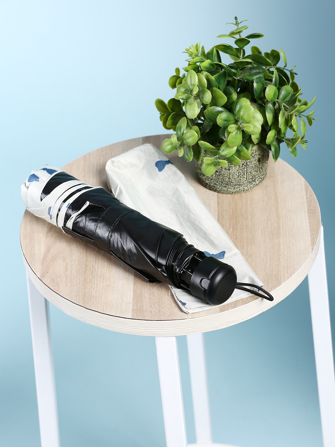 

MUMUSO Unisex Conversational Printed Folding Umbrella, Blue