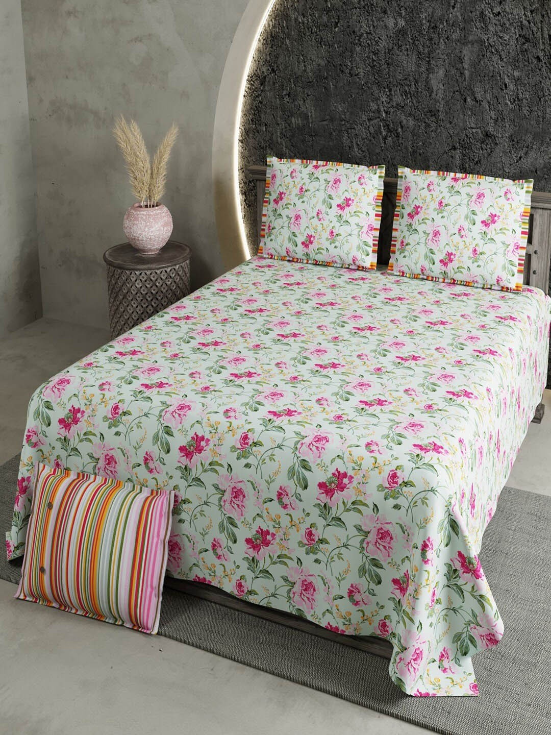 

UNIQCHOICE Pink & Green Printed Cotton 250 TC King Bedsheet with 2 Pillow Covers