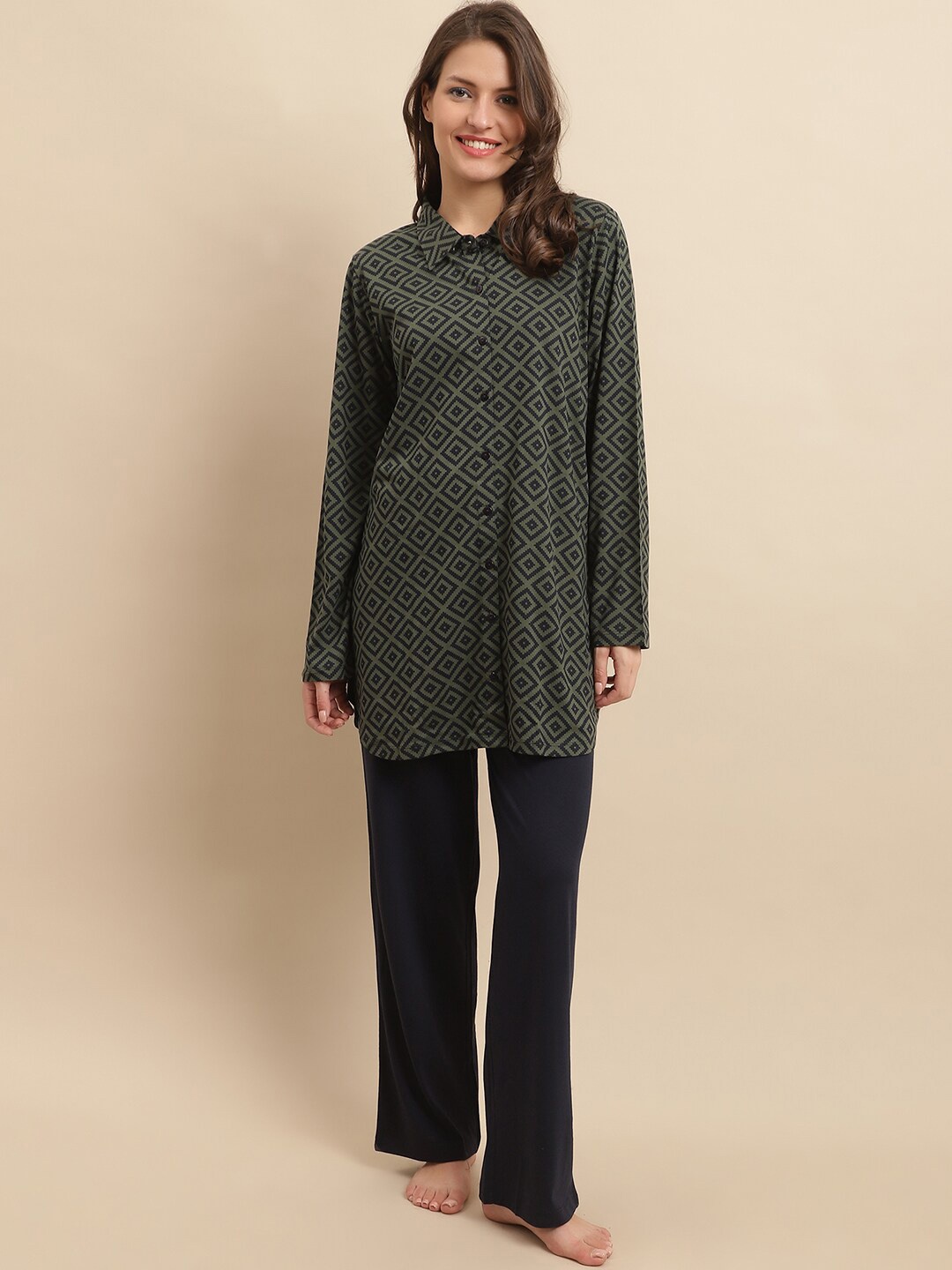 

Kanvin Geometric Printed Night Suit, Green