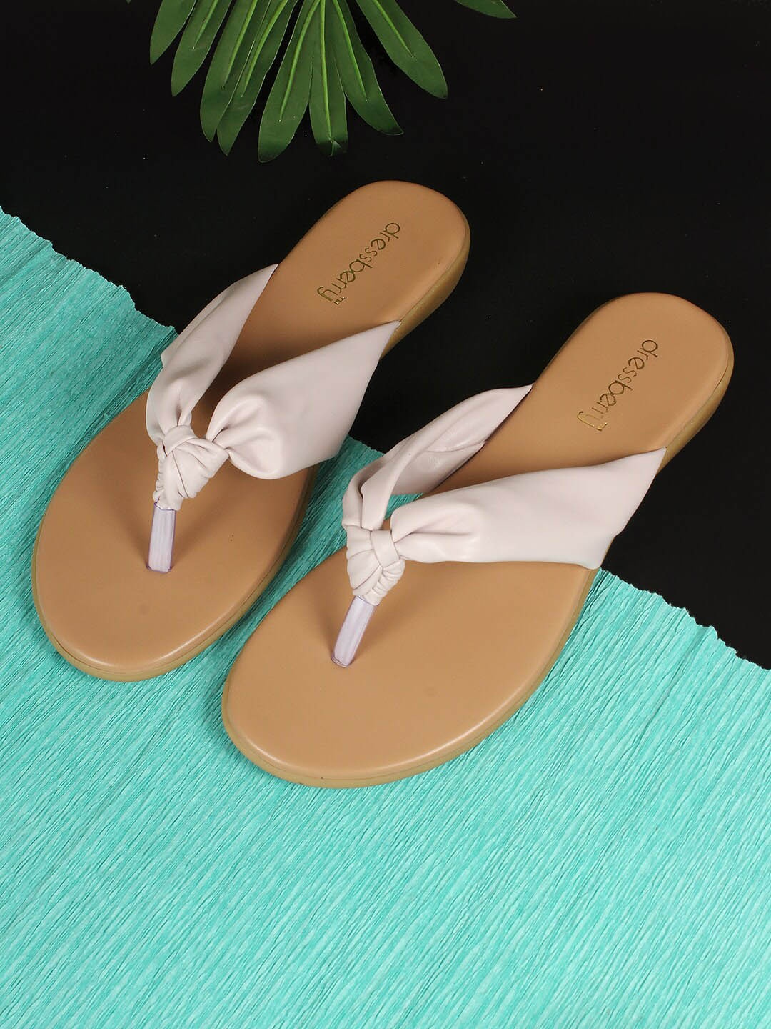 

DressBerry Women Lavender Solid Open Toe Flats