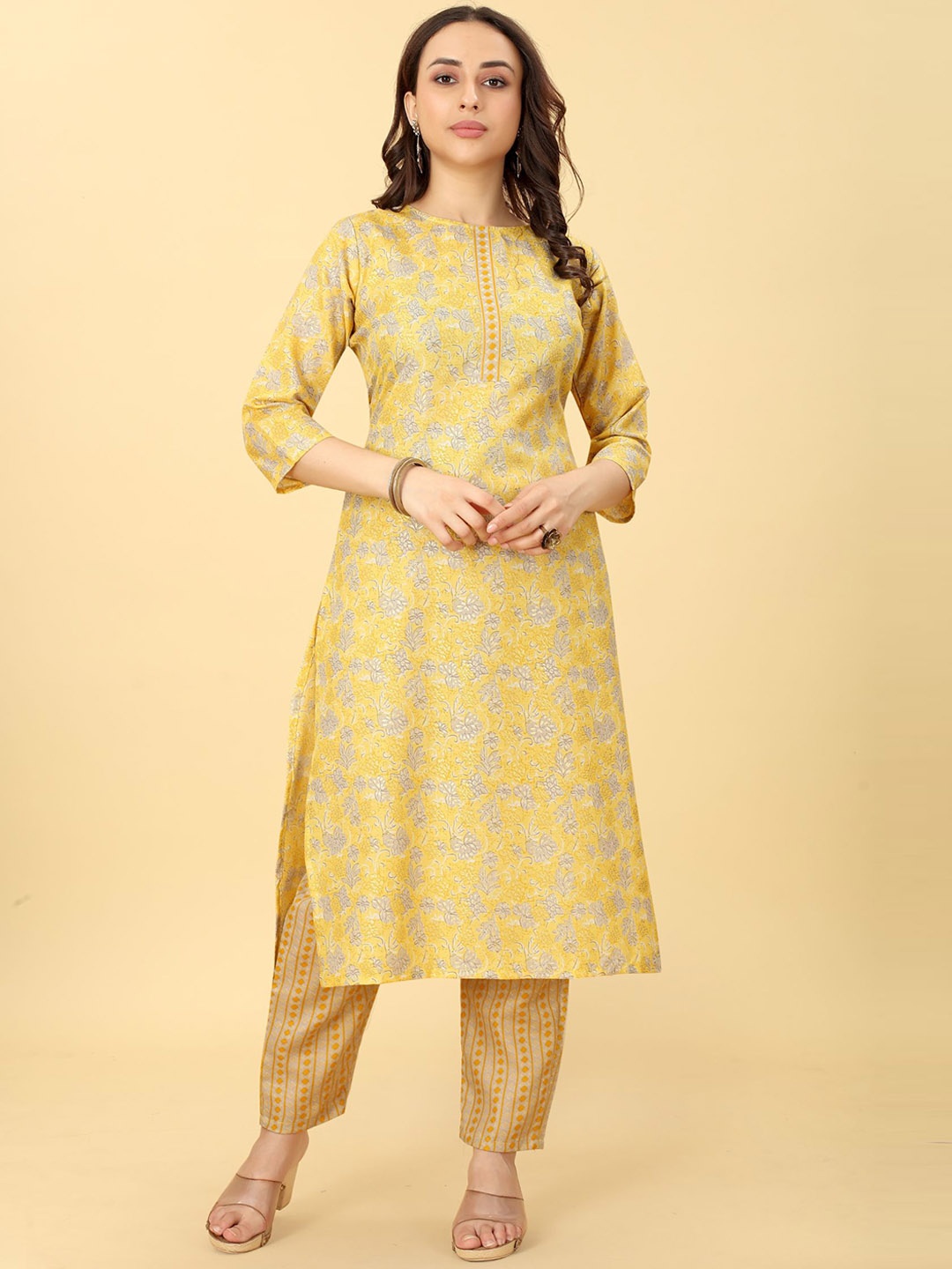 

KALINI Women Floral Printed Regular Kurta with Trousers, Yellow