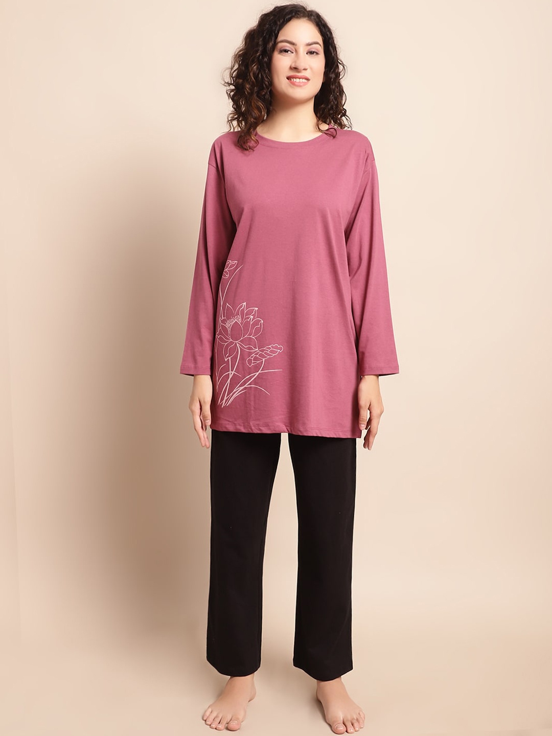

Kanvin Pink & Black Floral Printed Night Suit