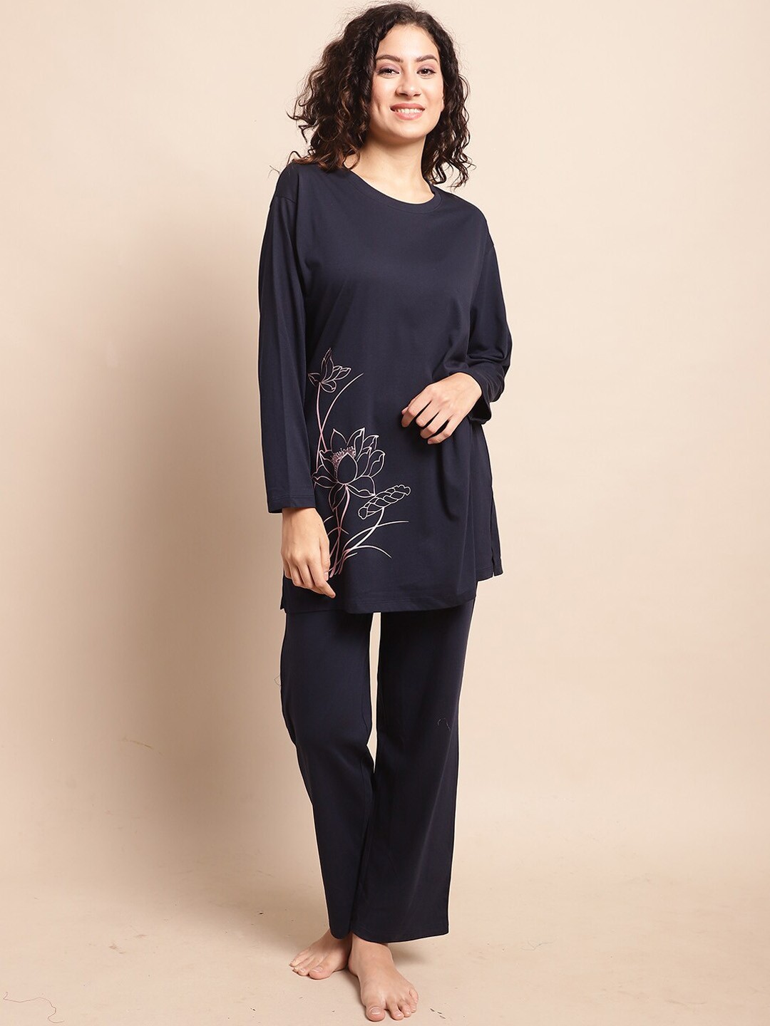 

Kanvin Floral Printed Night suits, Navy blue