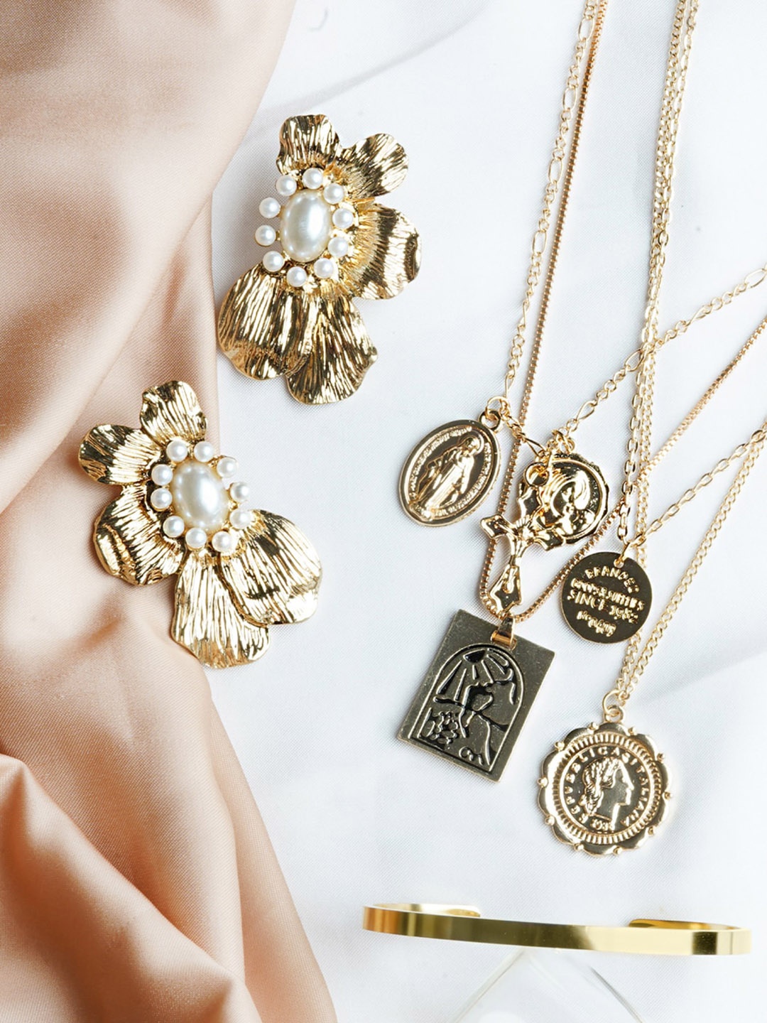 

JOKER & WITCH Gold-Plated Beaded Jewellery Set