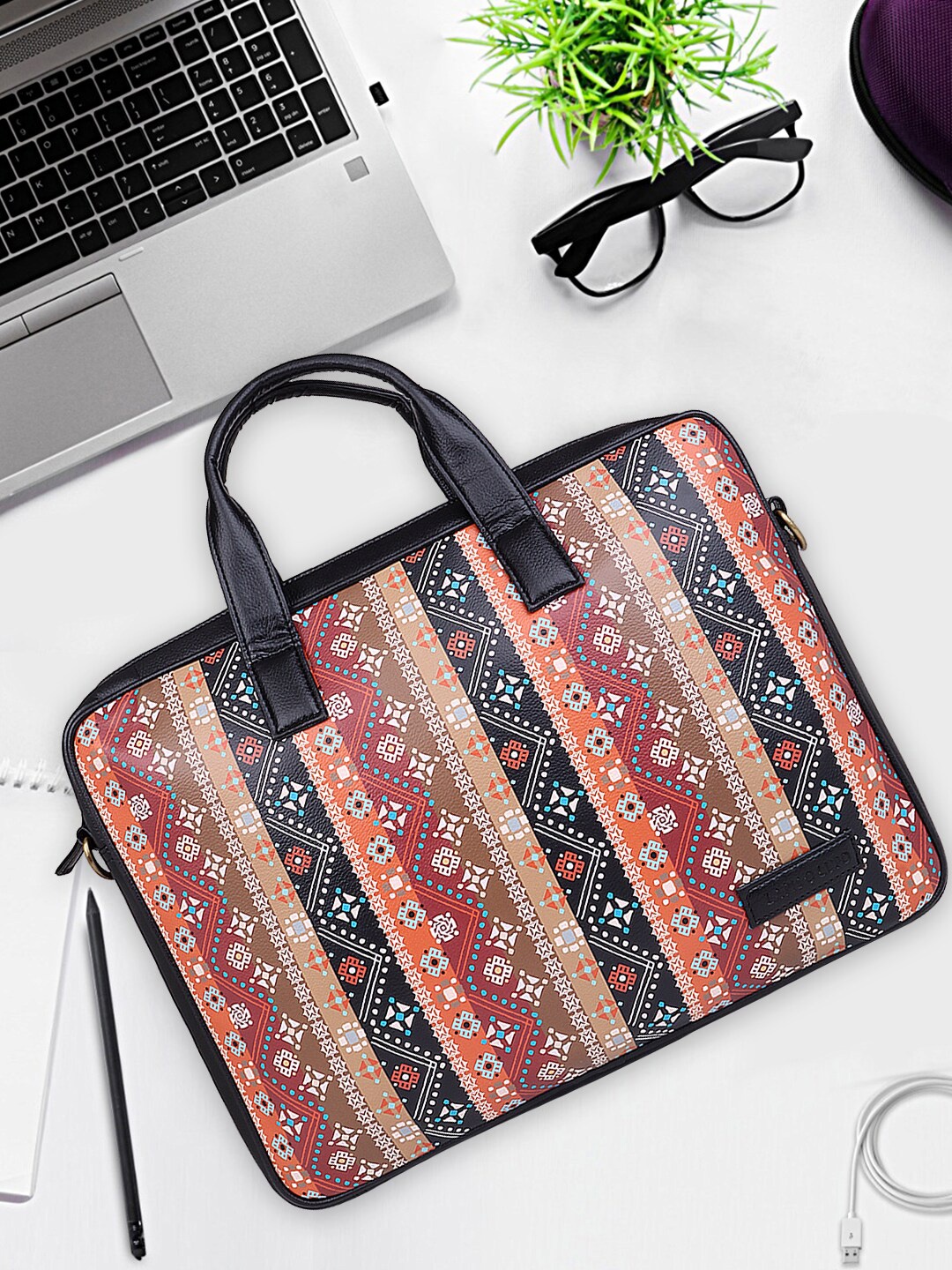 

Lapis O Lupo Unisex Printed Laptop Bag, Black