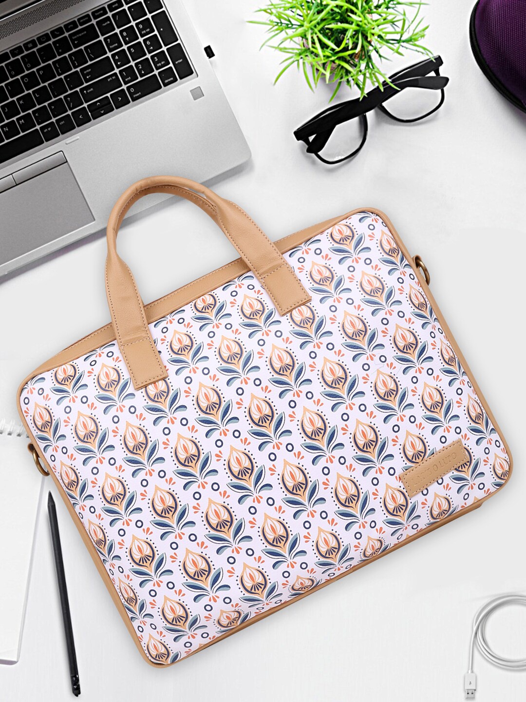 

Lapis O Lupo Unisex Printed Laptop Bag, Beige