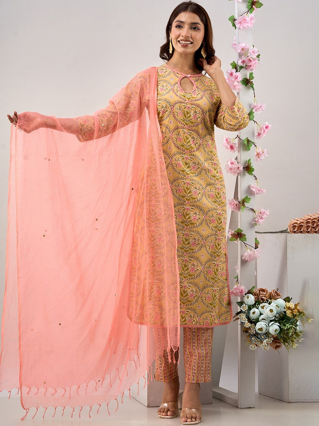 

Kohsh Floral Printed Pure Cotton Kurta & Trousers With Dupatta, Yellow