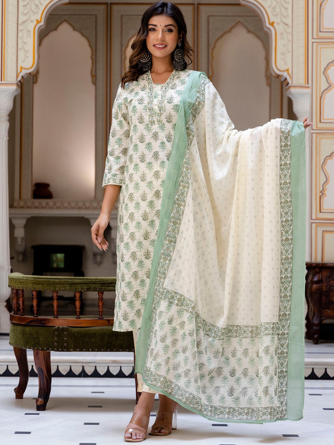 

Kohsh Floral Printed Pure Cotton Kurta & Trousers With Dupatta, Green