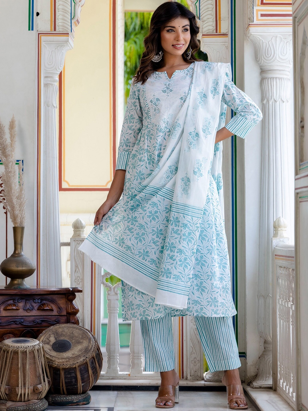 

Kohsh Floral Printed Pure Cotton Kurta & Trousers With Dupatta, Blue