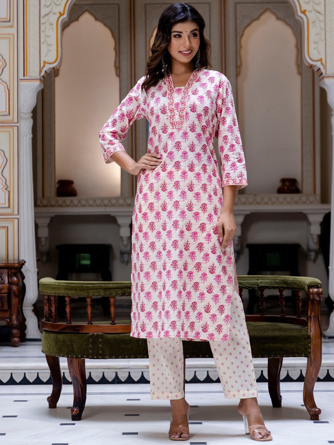 

Kohsh Printed Pure Cotton Kurta & Trousers With Dupatta, Pink