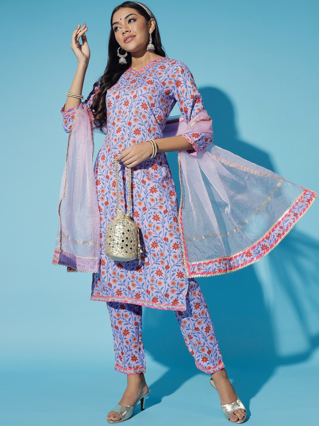 

Sangria Lavender Floral Printed V-Neck Kurta & Trousers With Dupatta, Purple