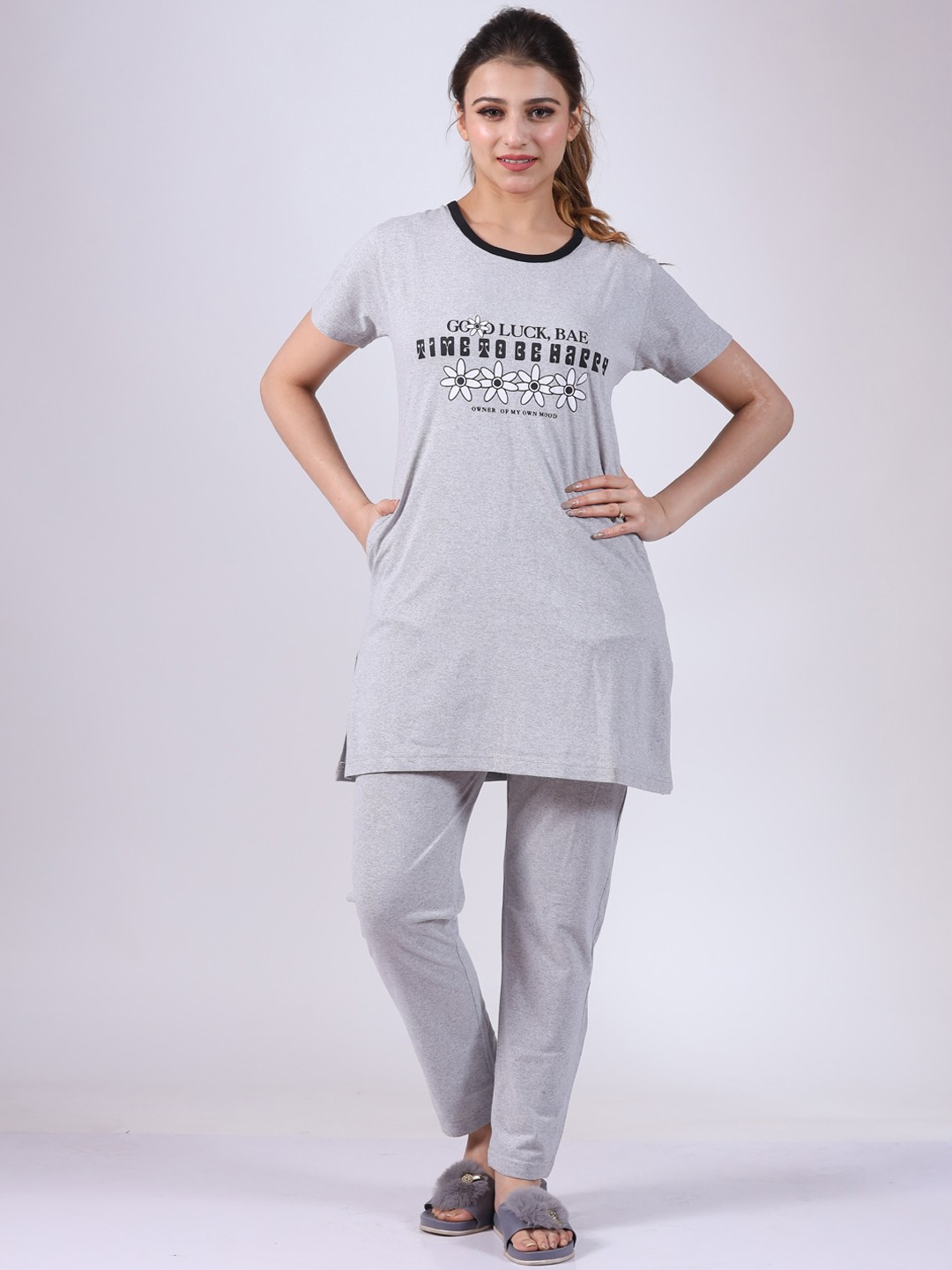 

9ty3ree Typography Printed Night Suit, Grey