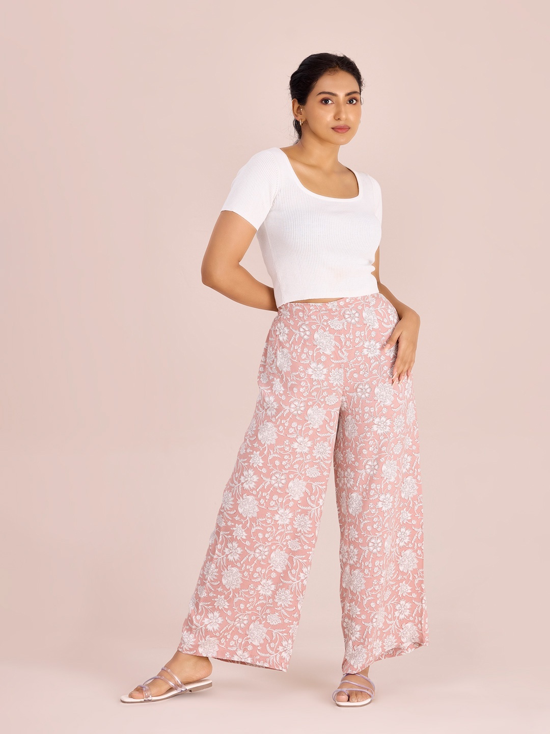 

Go Colors Women Pink & White Floral Printed Palazzos
