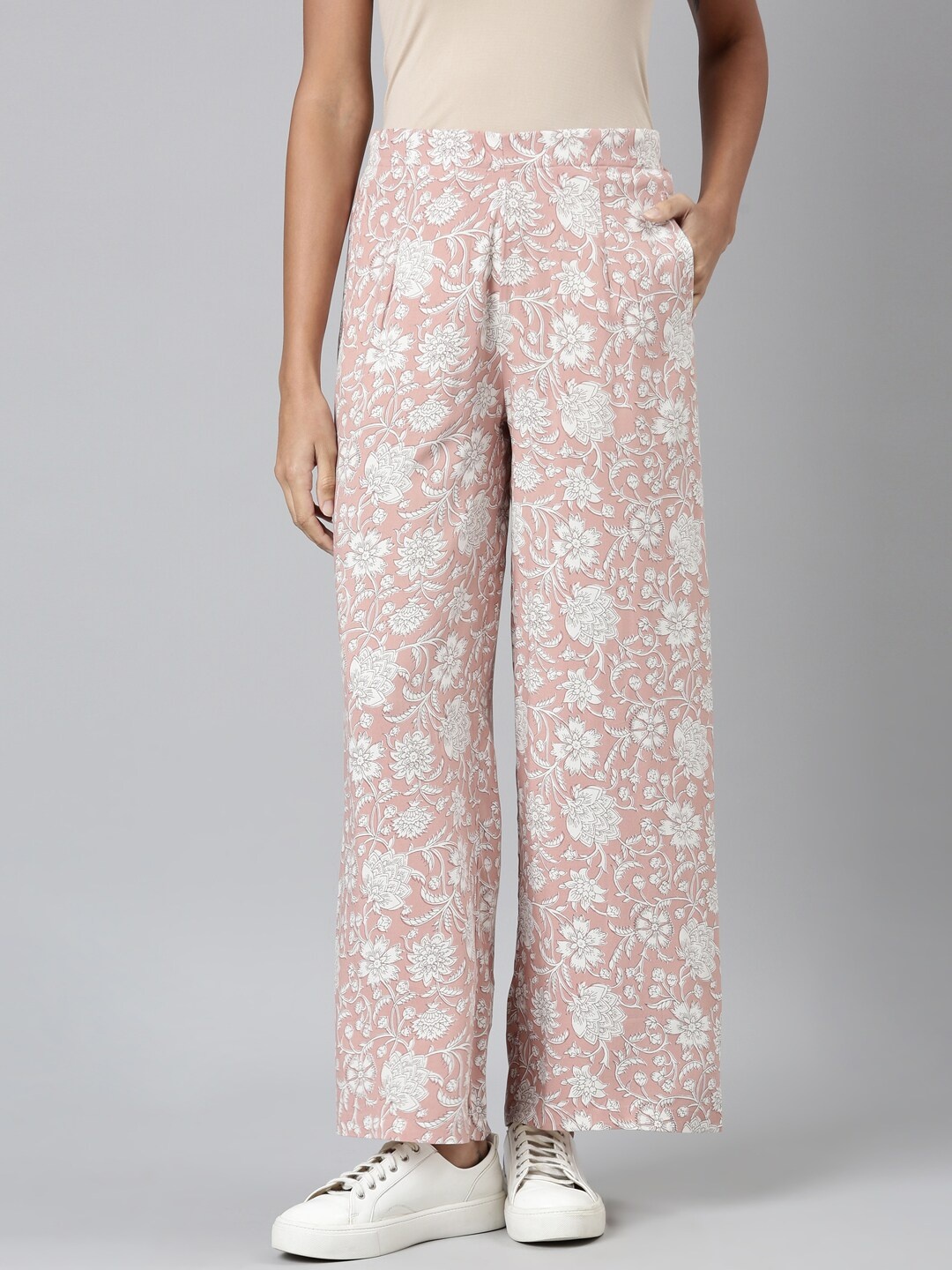 

Go Colors Women Pink & White Floral Printed Palazzos