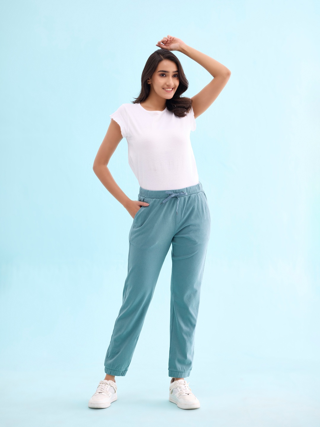 

Go Colors Women Mid-Rise Joggers, Green