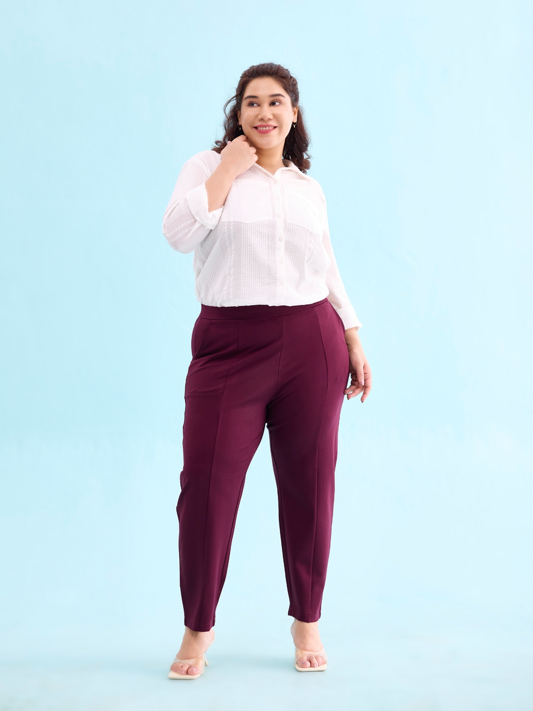 

Go Colors Women Slim Fit Mid-Rise Trousers, Maroon