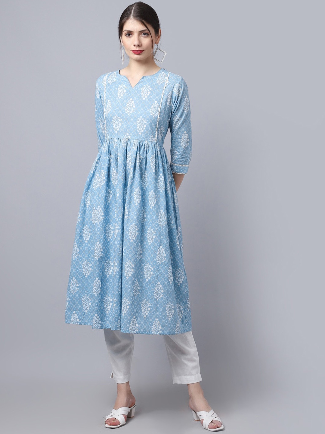 

LARGISH Floral Printed Round Neck Cotton Anarkali Kurta, Blue