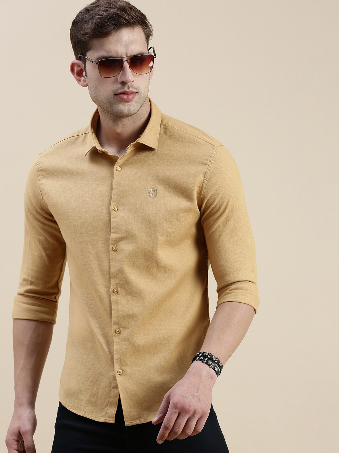 

SHOWOFF Standard Slim Fit Opaque Cotton Casual Shirt, Khaki