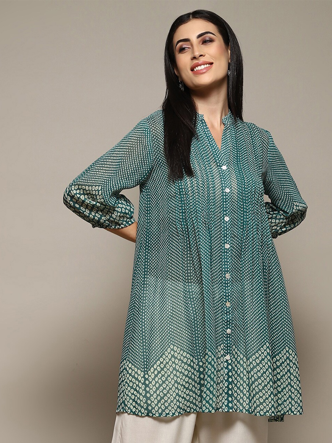 

Biba Teal Geometric Printed Mandarin Collar Puffed Sleeves Shirt Style Top