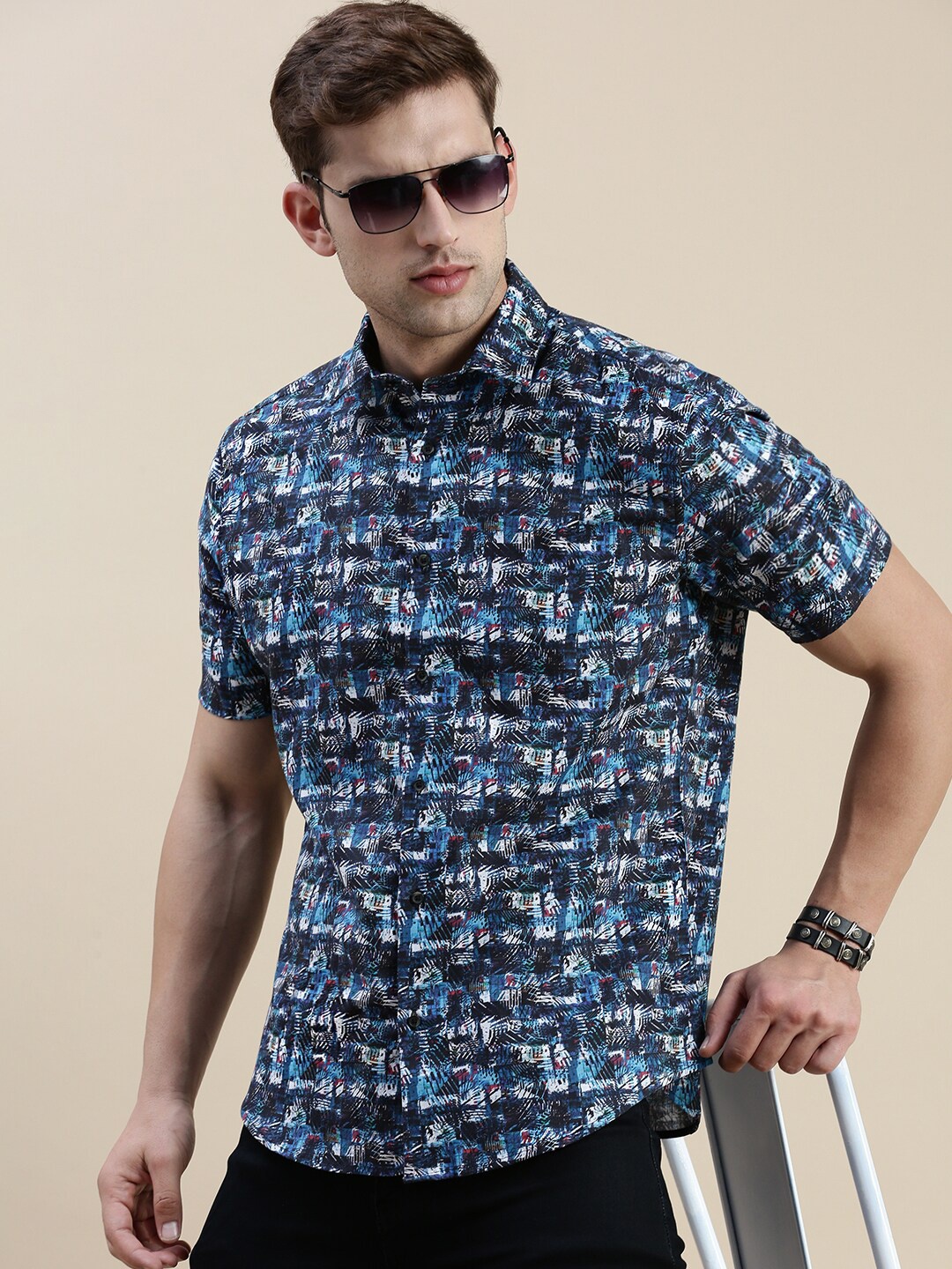 

SHOWOFF Standard Slim Fit Abstract Printed Cotton Shirt, Navy blue