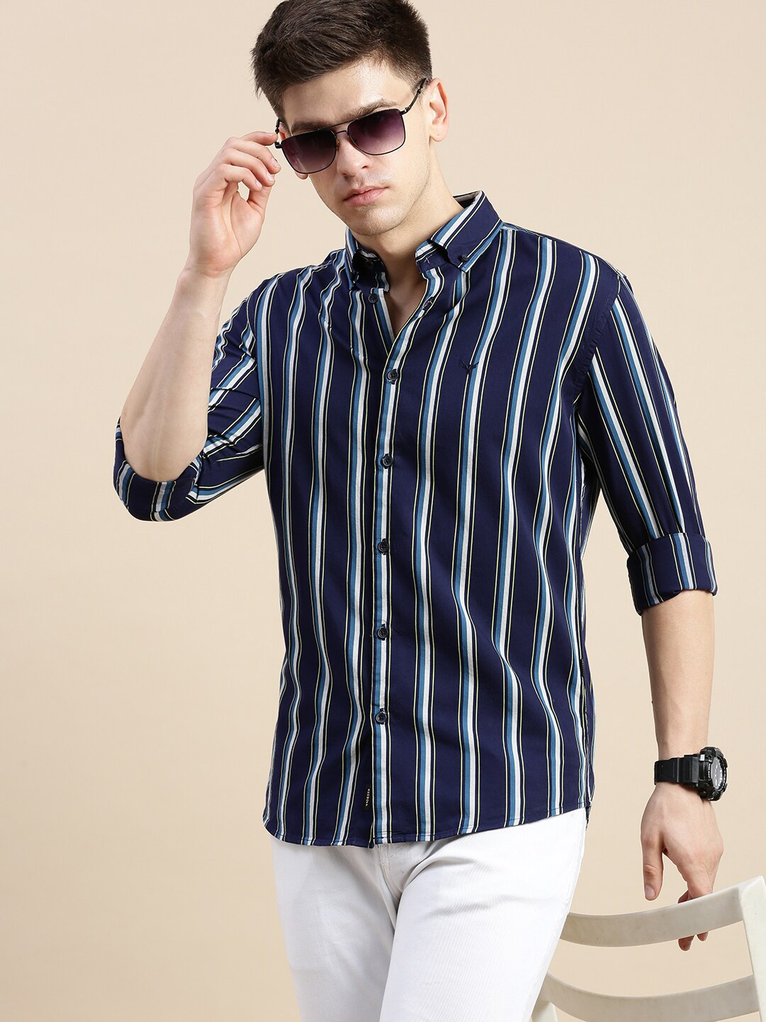 

SHOWOFF Blue Standard Slim Fit Vertical Stripes Striped Cotton Casual Shirt, Navy blue