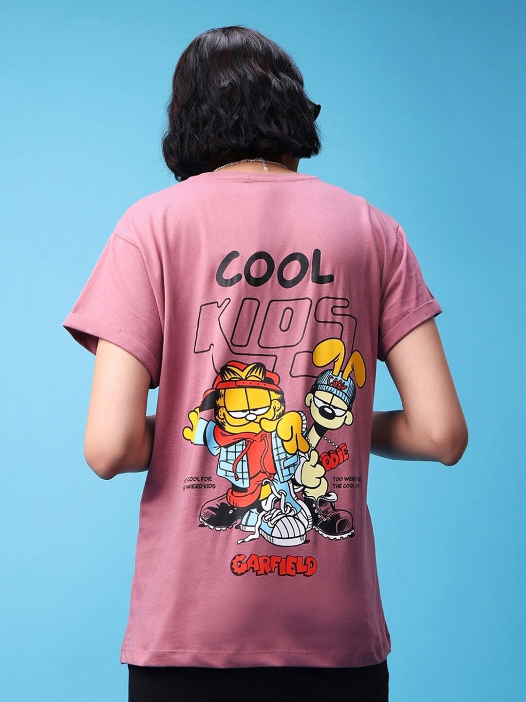 

Bewakoof Purple Garfield Printed Pure Cotton Oversized T-shirt