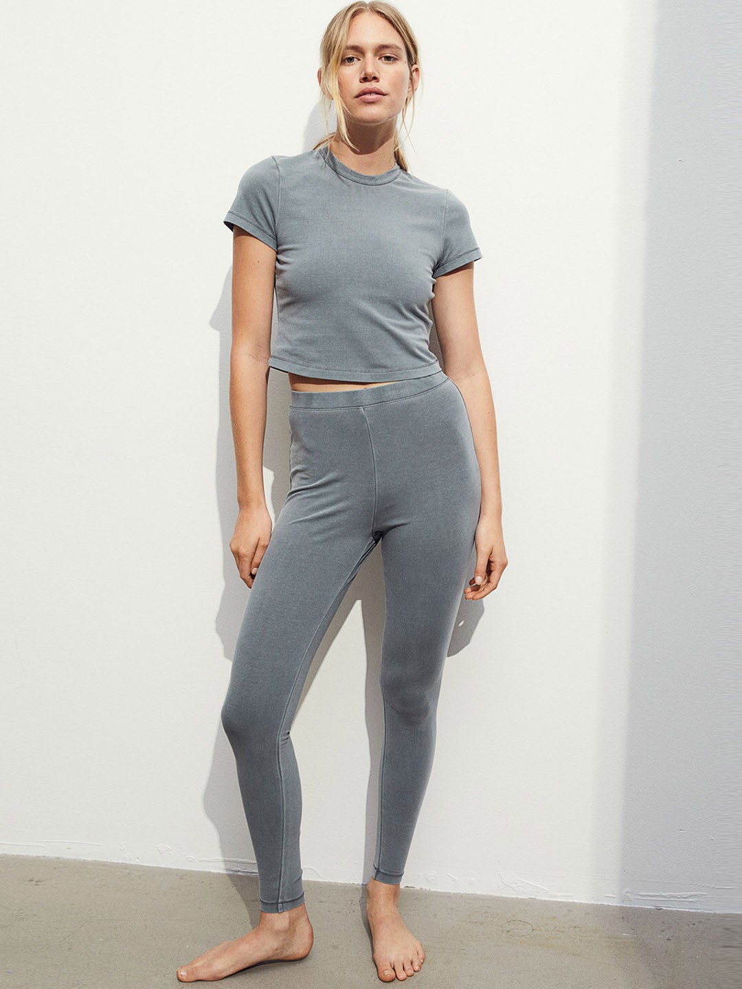 

H&M Women High-Waisted Leggings, Green