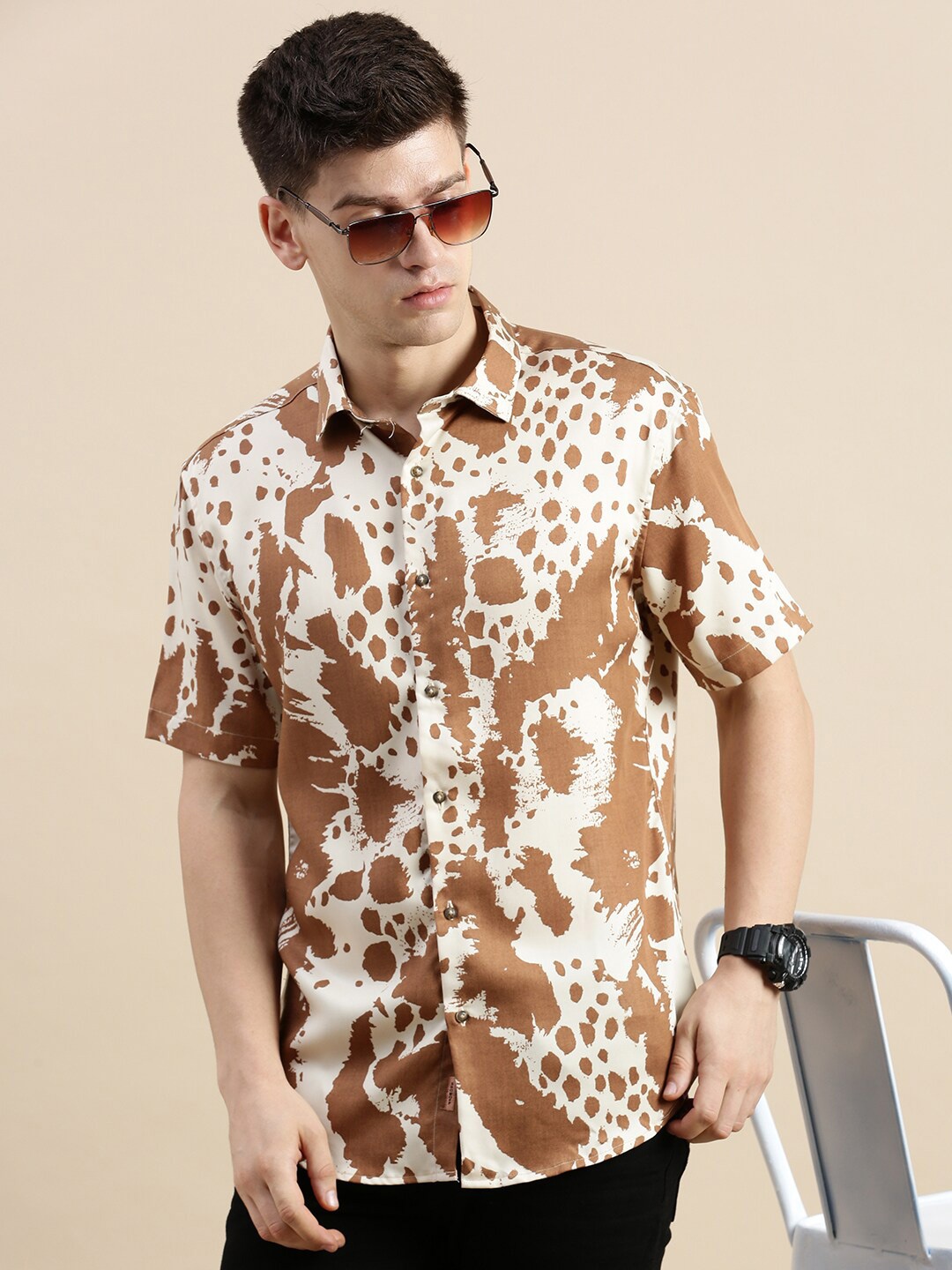 

SHOWOFF Premium Slim Fit Abstract Printed Spread Collar Casual Shirt, Cream