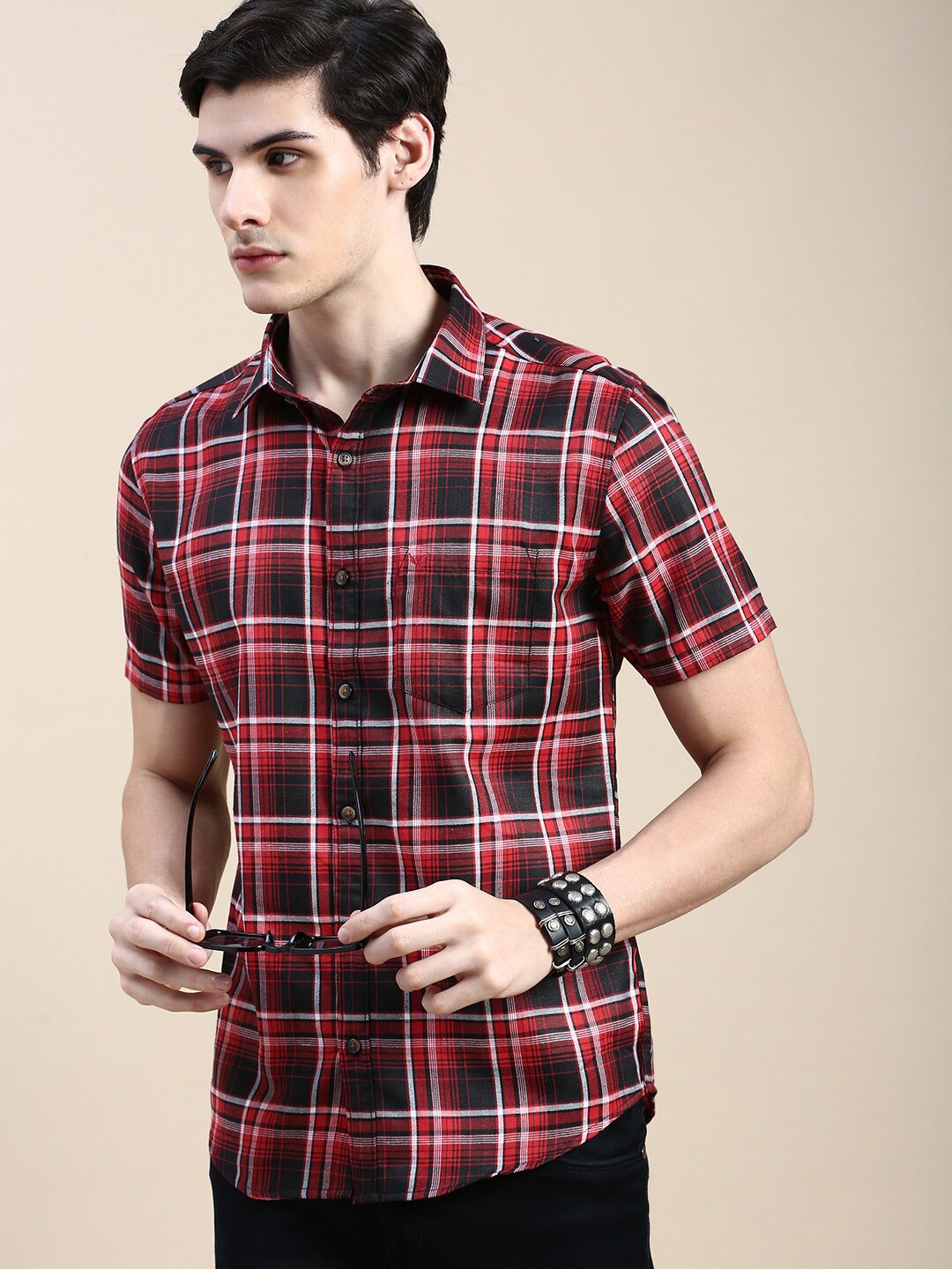 

SHOWOFF Standard Slim Fit Checked Spread Collar Cotton Casual Shirt, Black