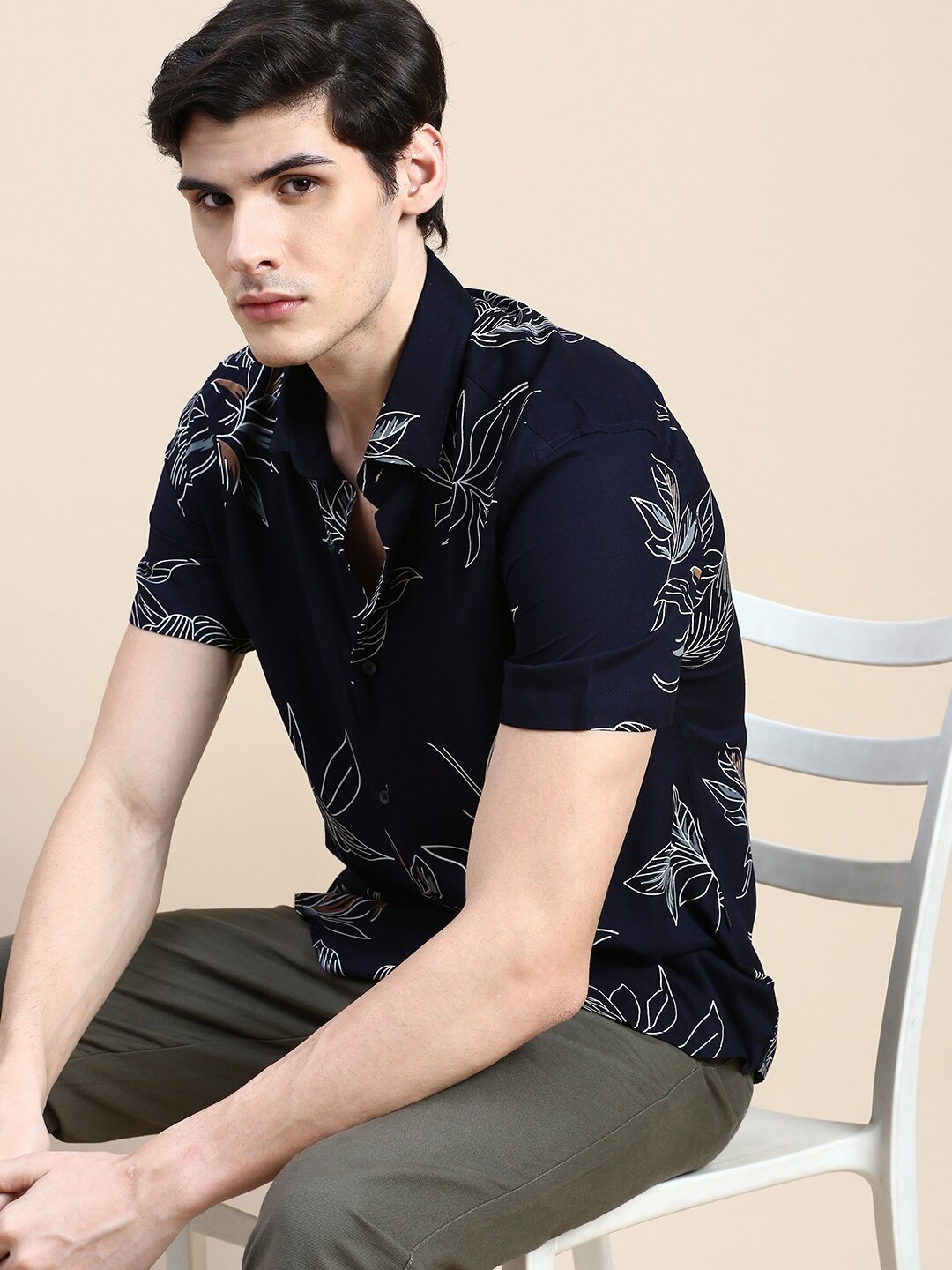 

SHOWOFF Standard Slim Fit Floral Printed Cotton Casual Shirt, Navy blue