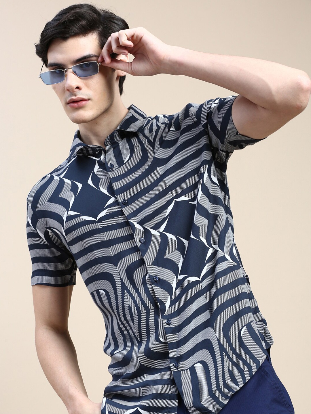 

SHOWOFF Standard Spread Collar Slim Fit Abstract Printed Opaque Cotton Casual Shirt, Teal