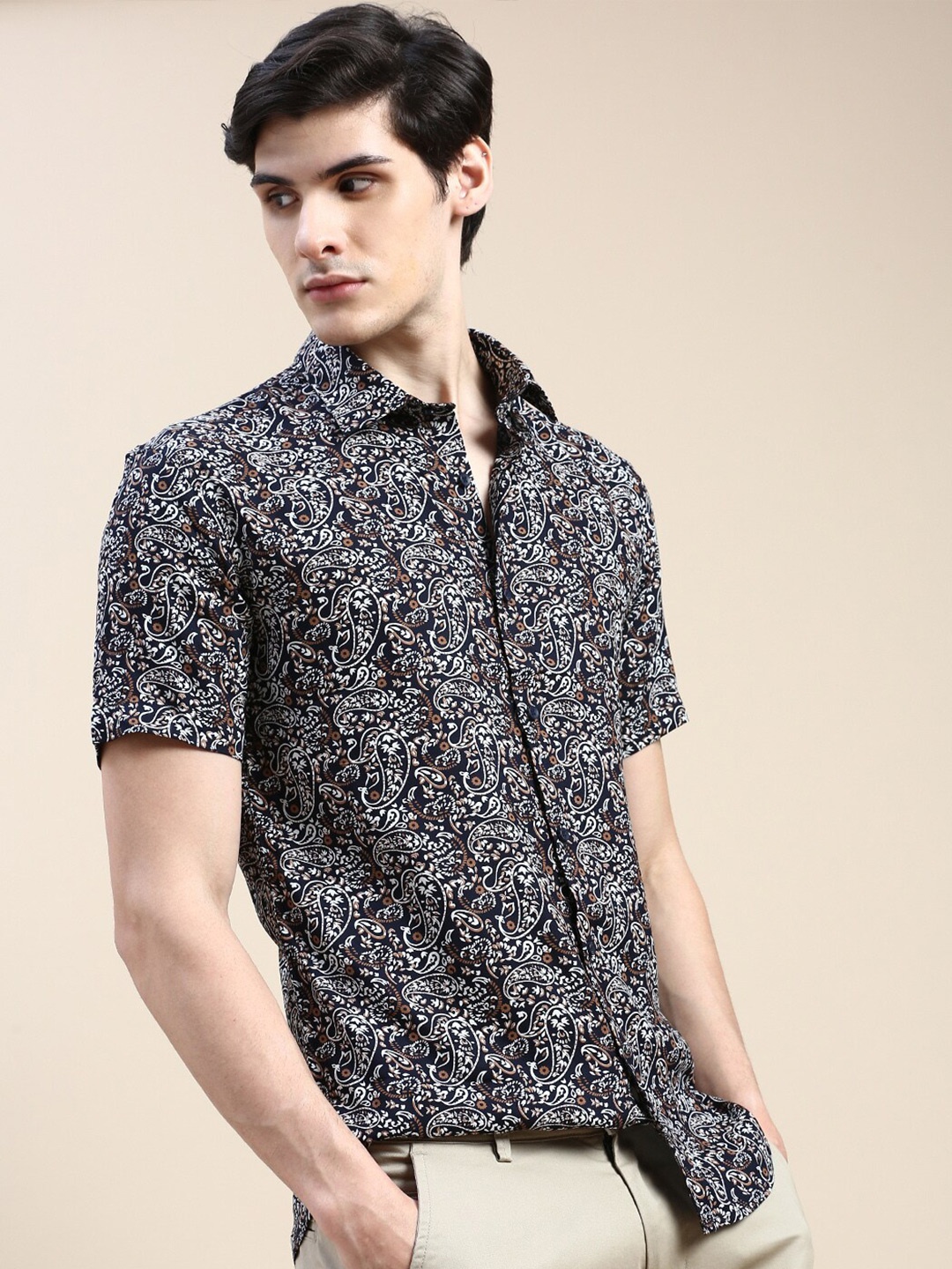 

SHOWOFF Standard Paisley Printed Opaque Cotton Casual Shirt, Black