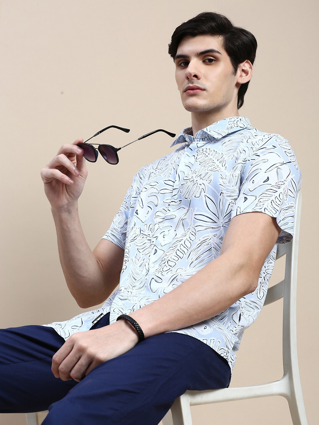 

SHOWOFF Standard Slim Fit Floral Opaque Printed Cotton Casual Shirt, Blue