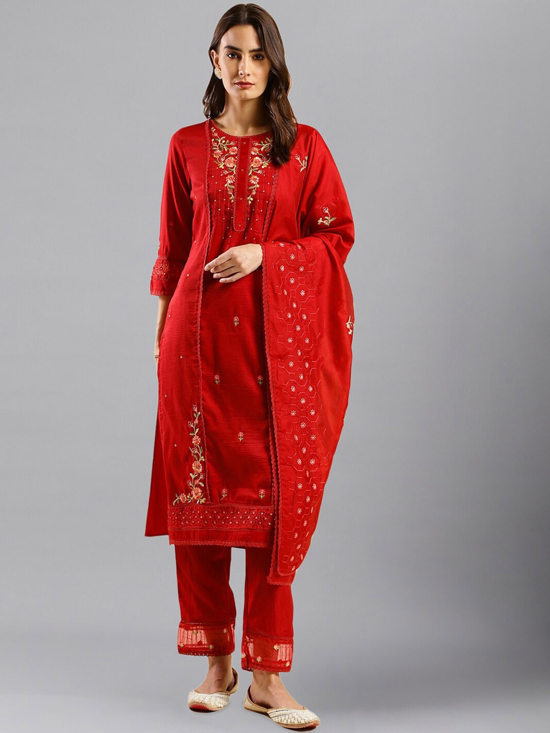 

HERE&NOW Red Floral Embroidered Regular Thread Work Kurta With Trousers & Dupatta