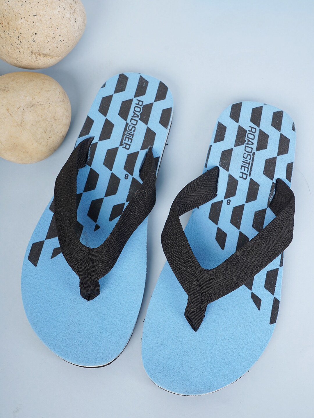 

The Roadster Lifestyle Co. Men Blue & Black Printed Lightweight Thong Flip Flops