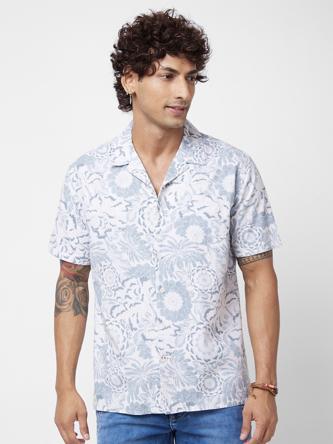 

VASTRADO Floral Printed Spread Collar Oversized Fit Cotton Casual Shirt, Blue