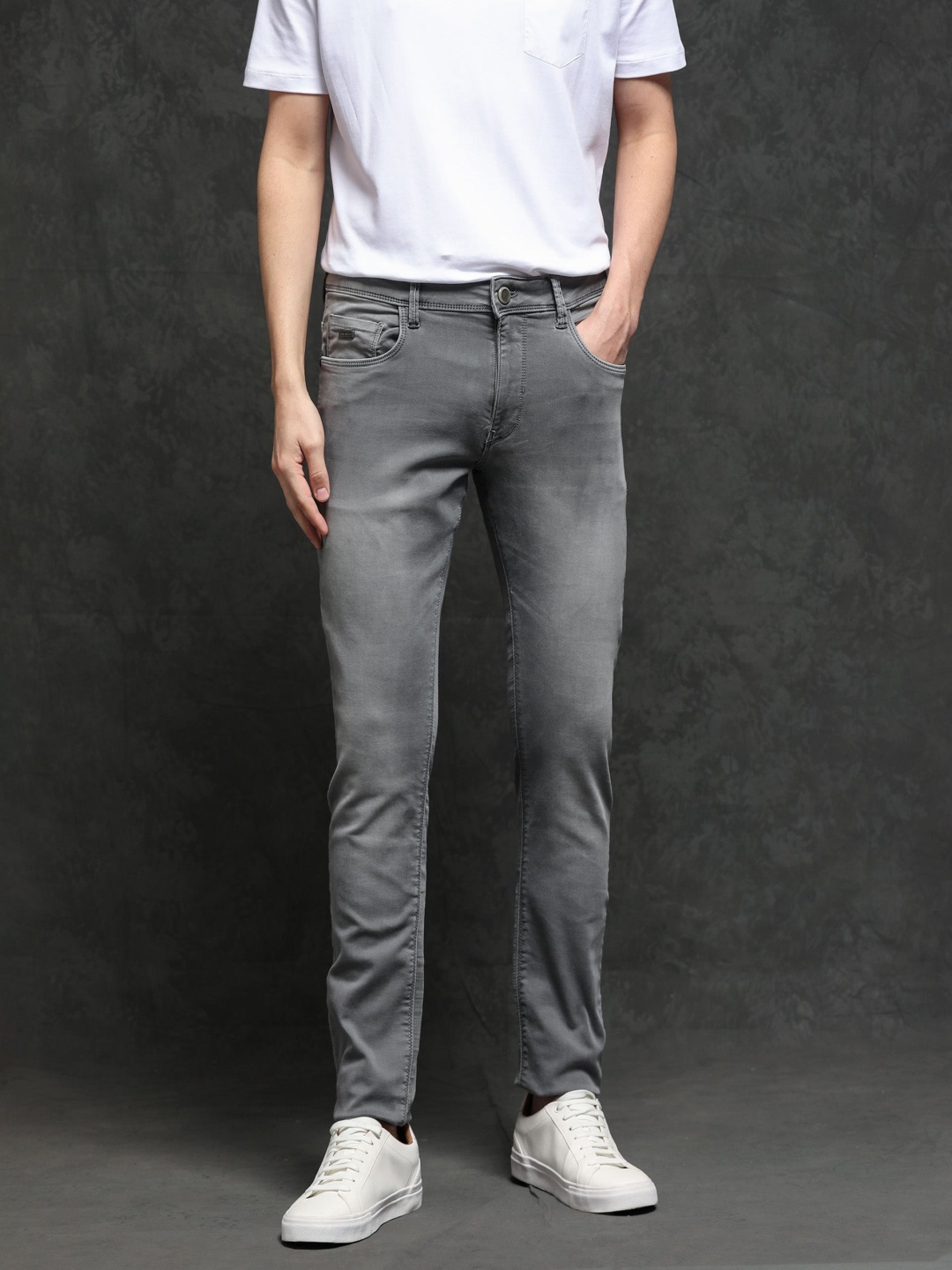 

RARE RABBIT Men Radley Regular Fit Stretchable Jeans, Grey