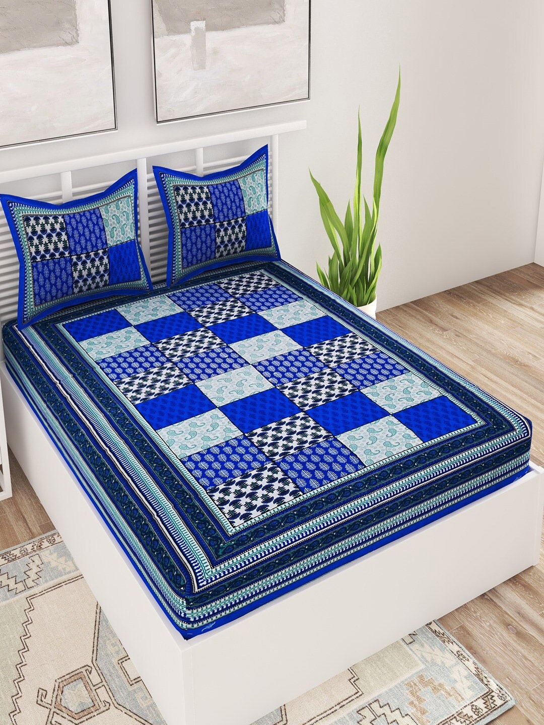 

UNIQCHOICE Blue Geometric Pure Cotton 120 TC Queen Bedsheet With 2 Pillow Covers