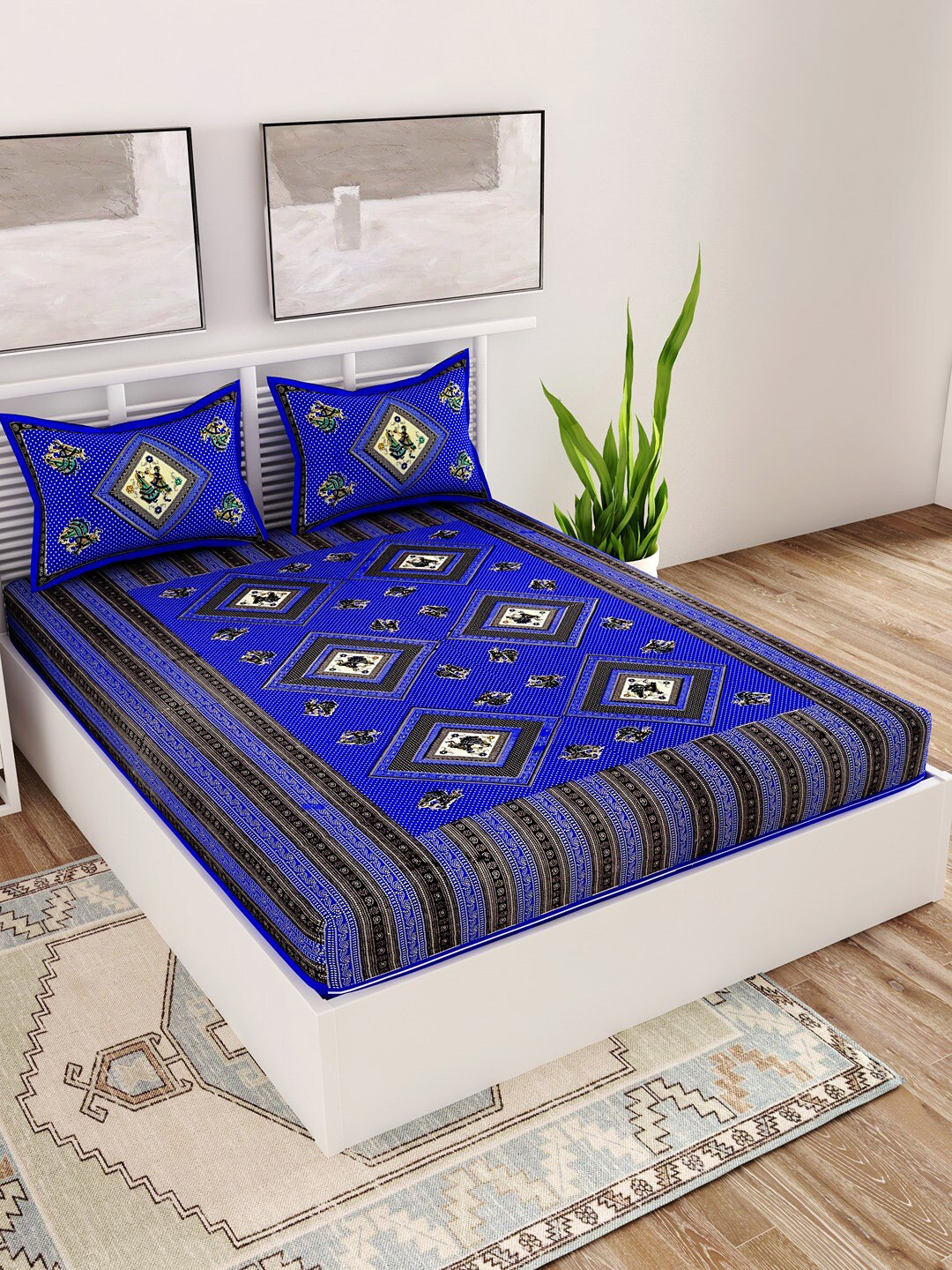 

UNIQCHOICE Blue Geometric Pure Cotton 120 TC Queen Bedsheet With 2 Pillow Covers