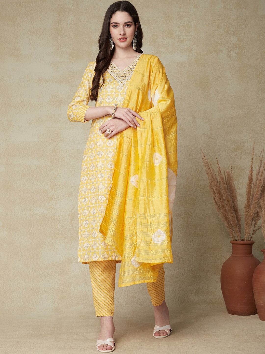 

FASHOR Yellow Floral Printed Thread Work Kurta & Trousers With Dupatta