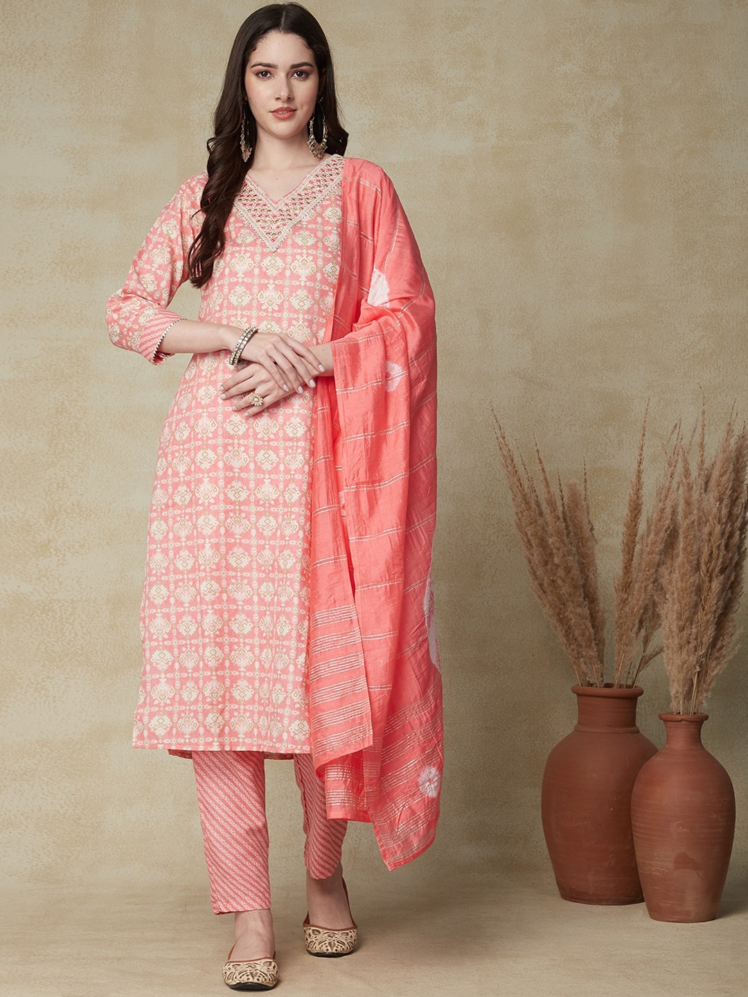 

FASHOR Peach Floral Printed Thread Work Kurta & Trousers With Dupatta