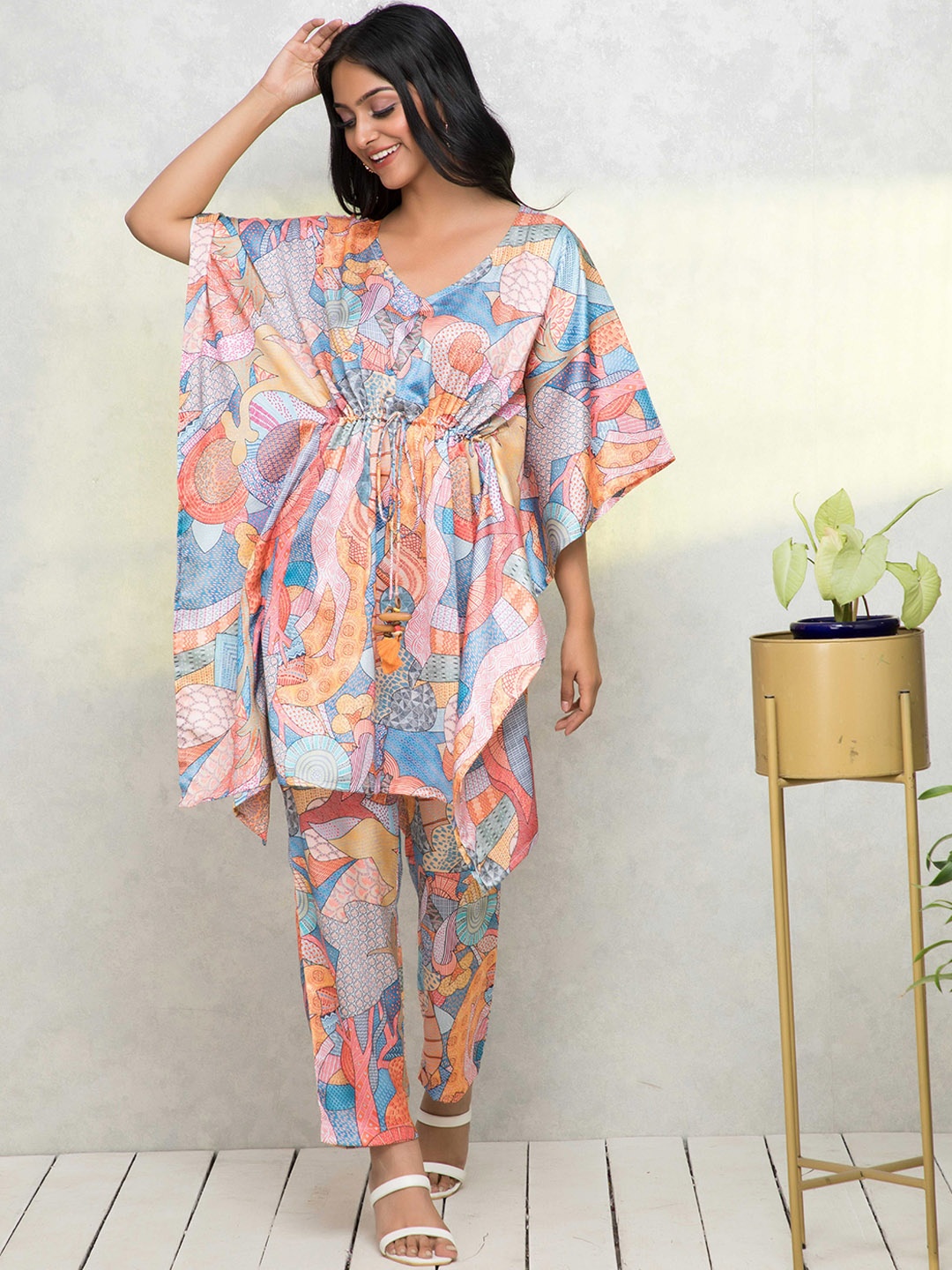 

Sangria Pink Color Abstract Printed V-Neck Empire Kaftan Kurta Set